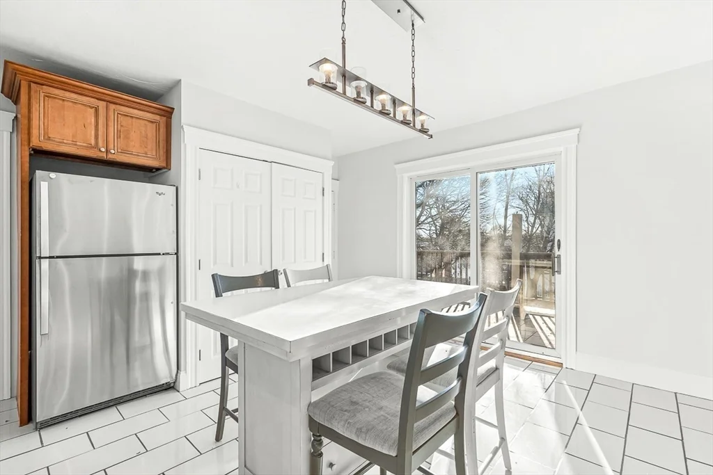 11 Symonds St, Salem
