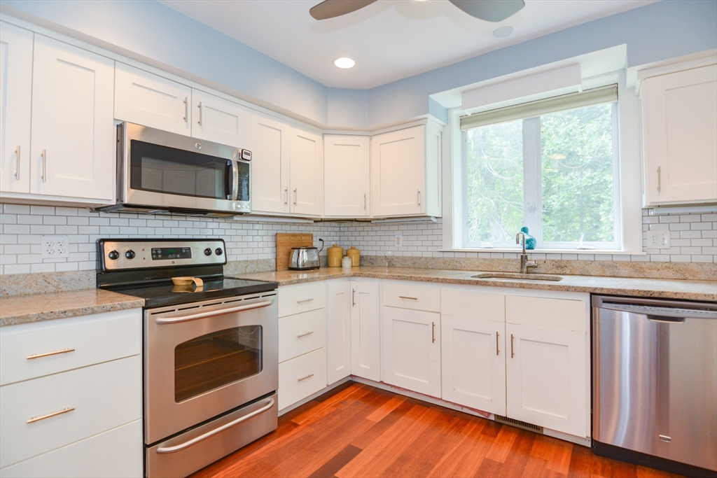 3 Abbot Ct, Marblehead