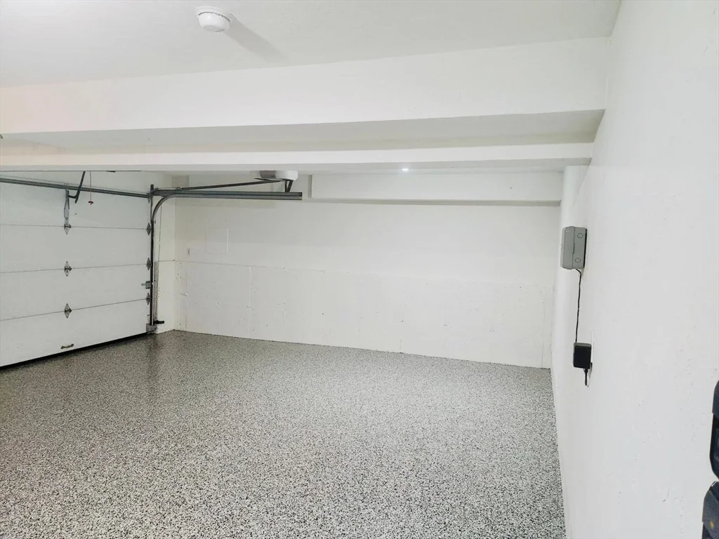 294 Hayden Rowe St, Hopkinton