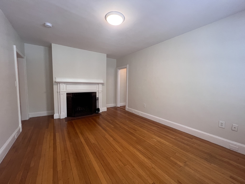 353 Harvard, Mid-Cambridge