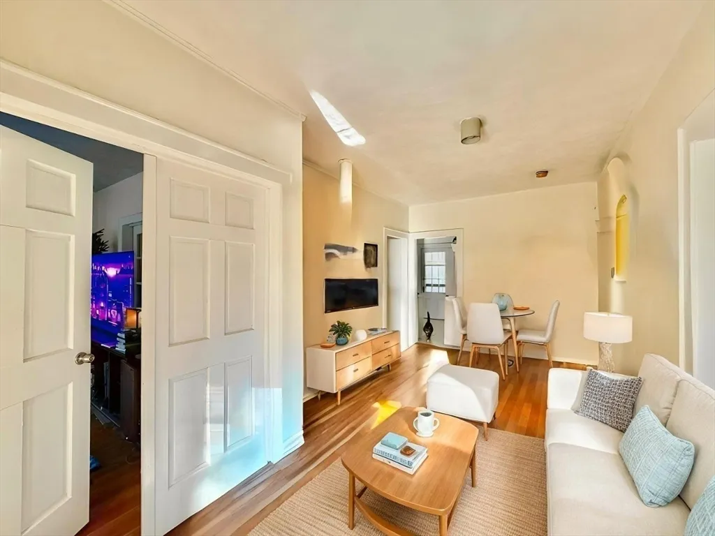 1466 Commonwealth Ave, Brighton