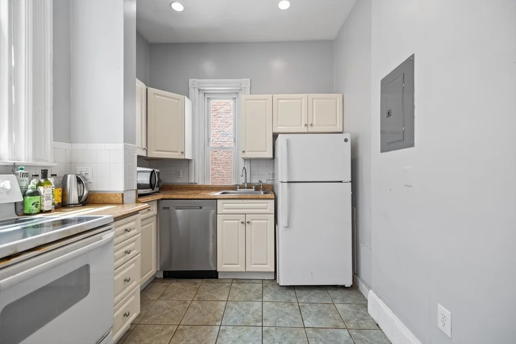 259 Beacon St, Back Bay