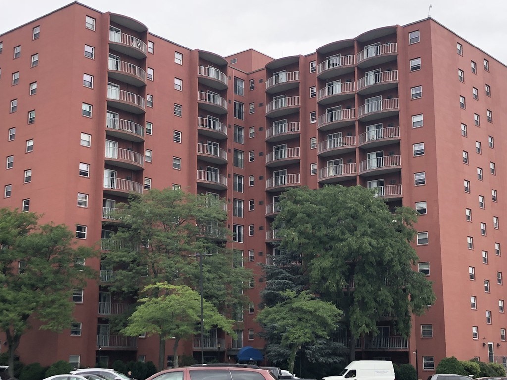 115 W Squantum St, Quincy