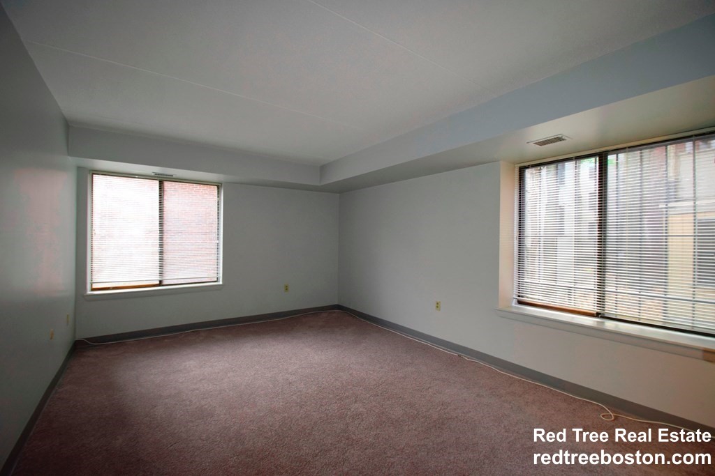 1243 Beacon St, Coolidge Corner