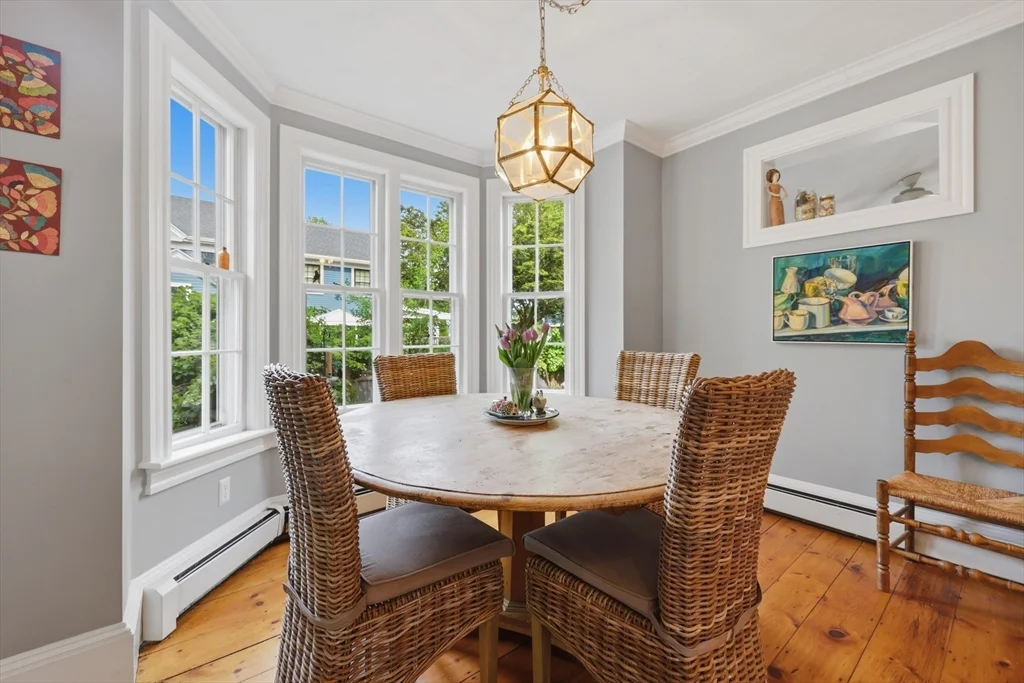 37 Marlboro St, Newburyport