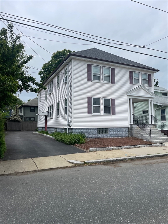 81 Sunnyside Ave, Winthrop