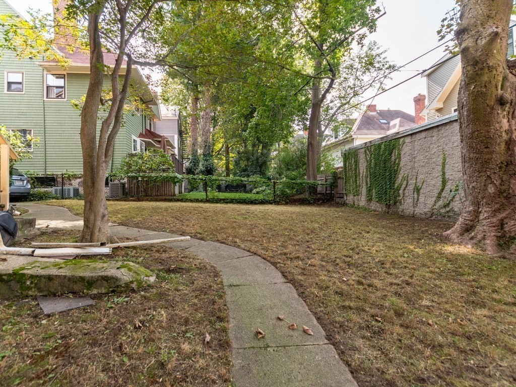 30 Stetson St, Coolidge Corner