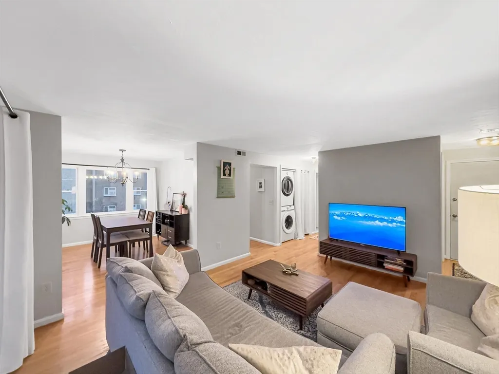 25 Rockland St, West Roxbury