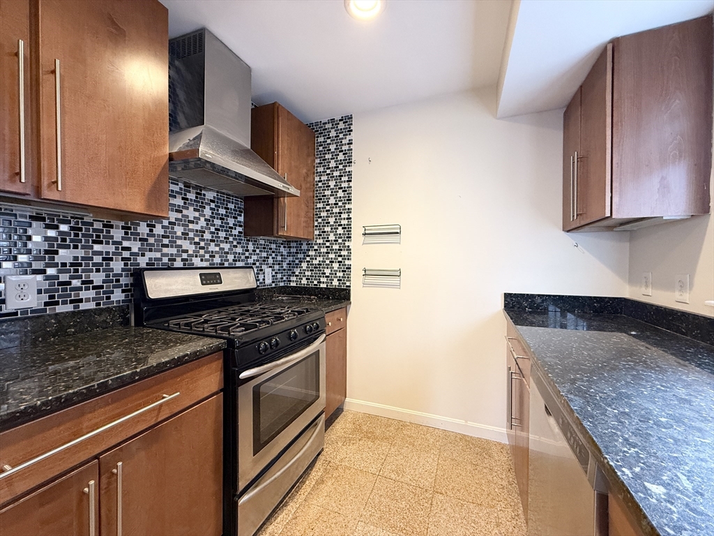 22 Chestnut, Cambridgeport
