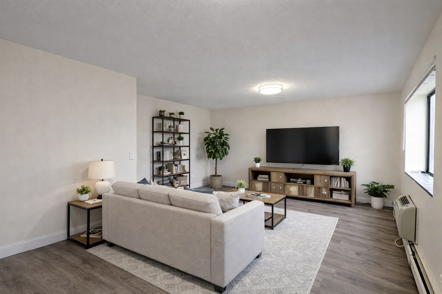 86 Newbury St, Teele Square