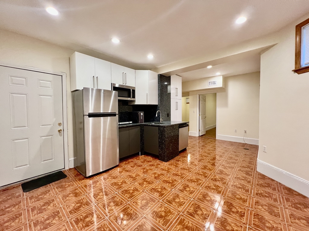 69 Babcock St, North Brookline