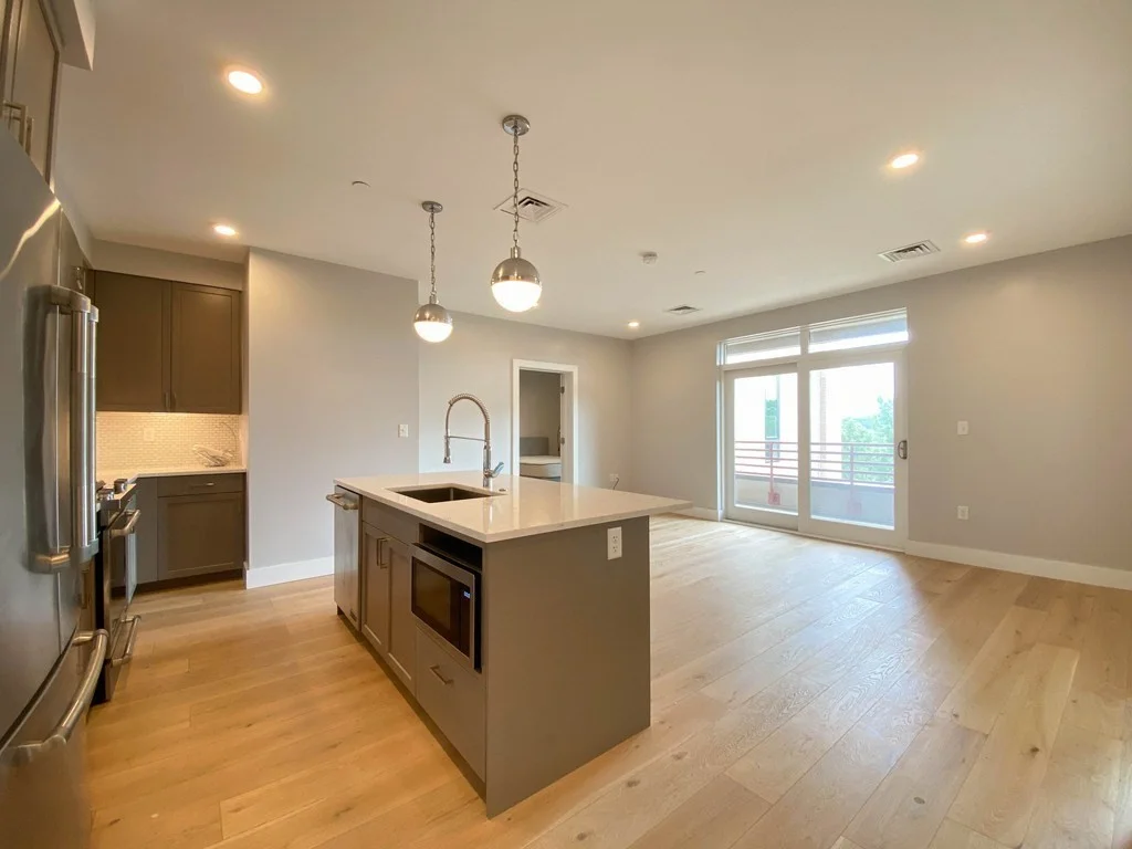 1650 Commonwealth Ave, Brighton