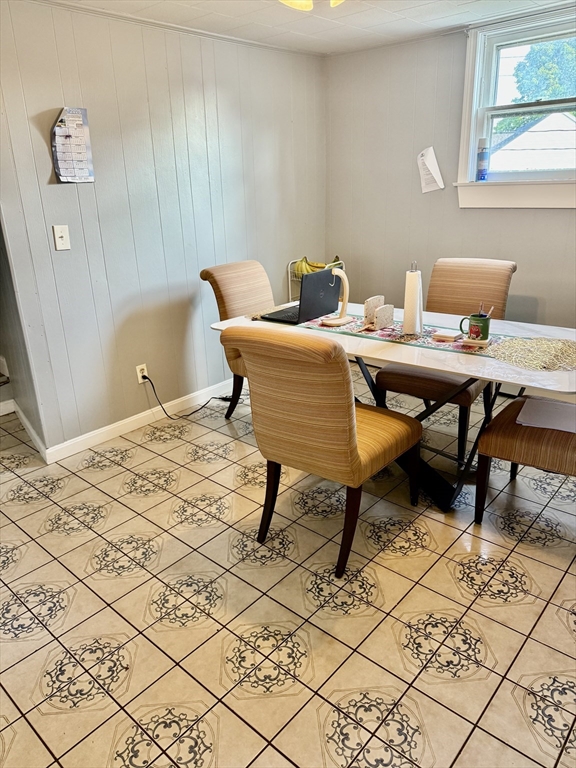 43 Harrison Ave, Taunton