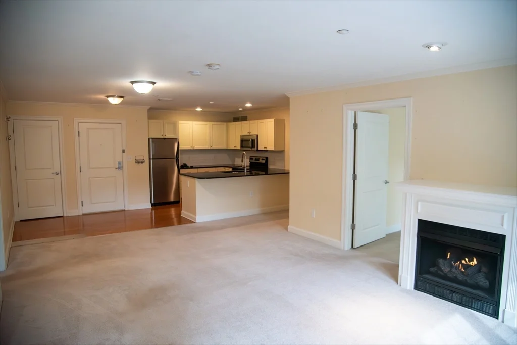8 Crowninshield St, Peabody