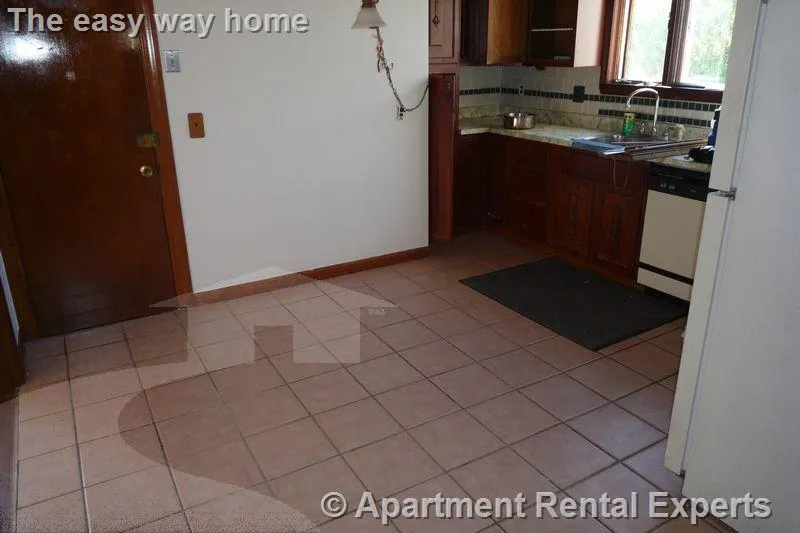 569 Main St, Magoun Square