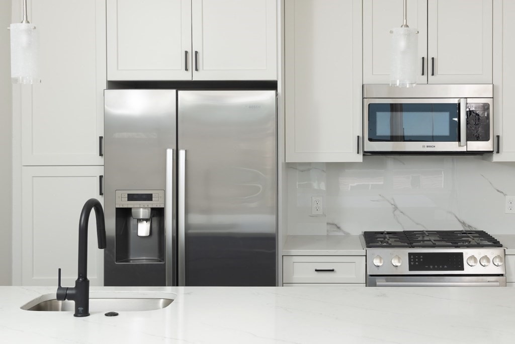 425 Border St, East Boston