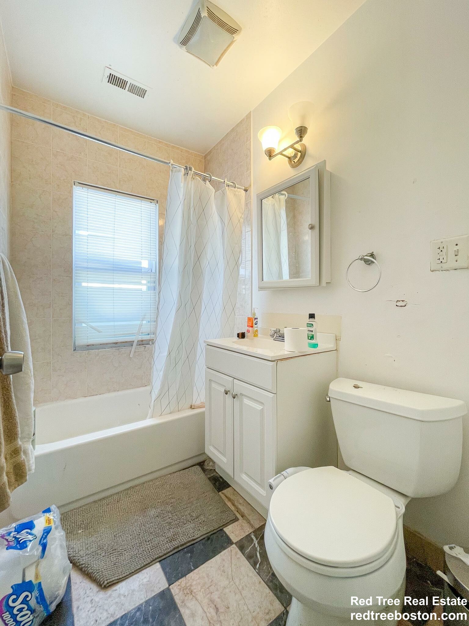 28 Linden St, Allston