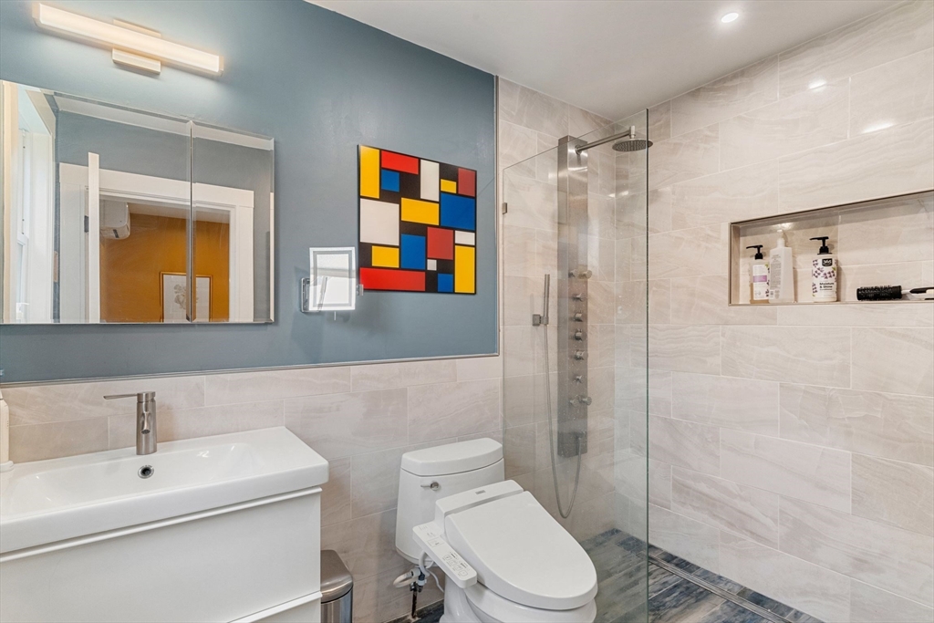 148 Lakeview Ave, West Cambridge