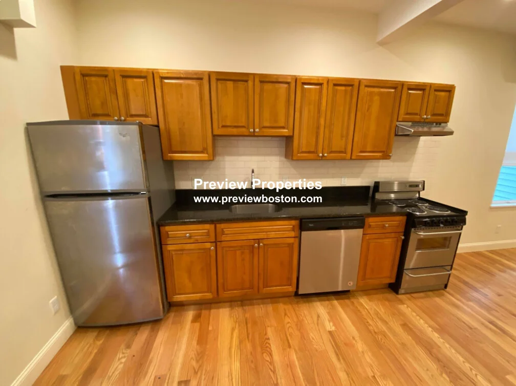 379 Harvard St, Mid Cambridge