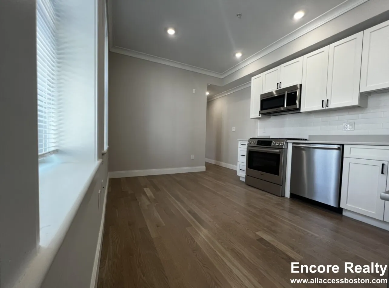 47 Englewood Ave, Brighton