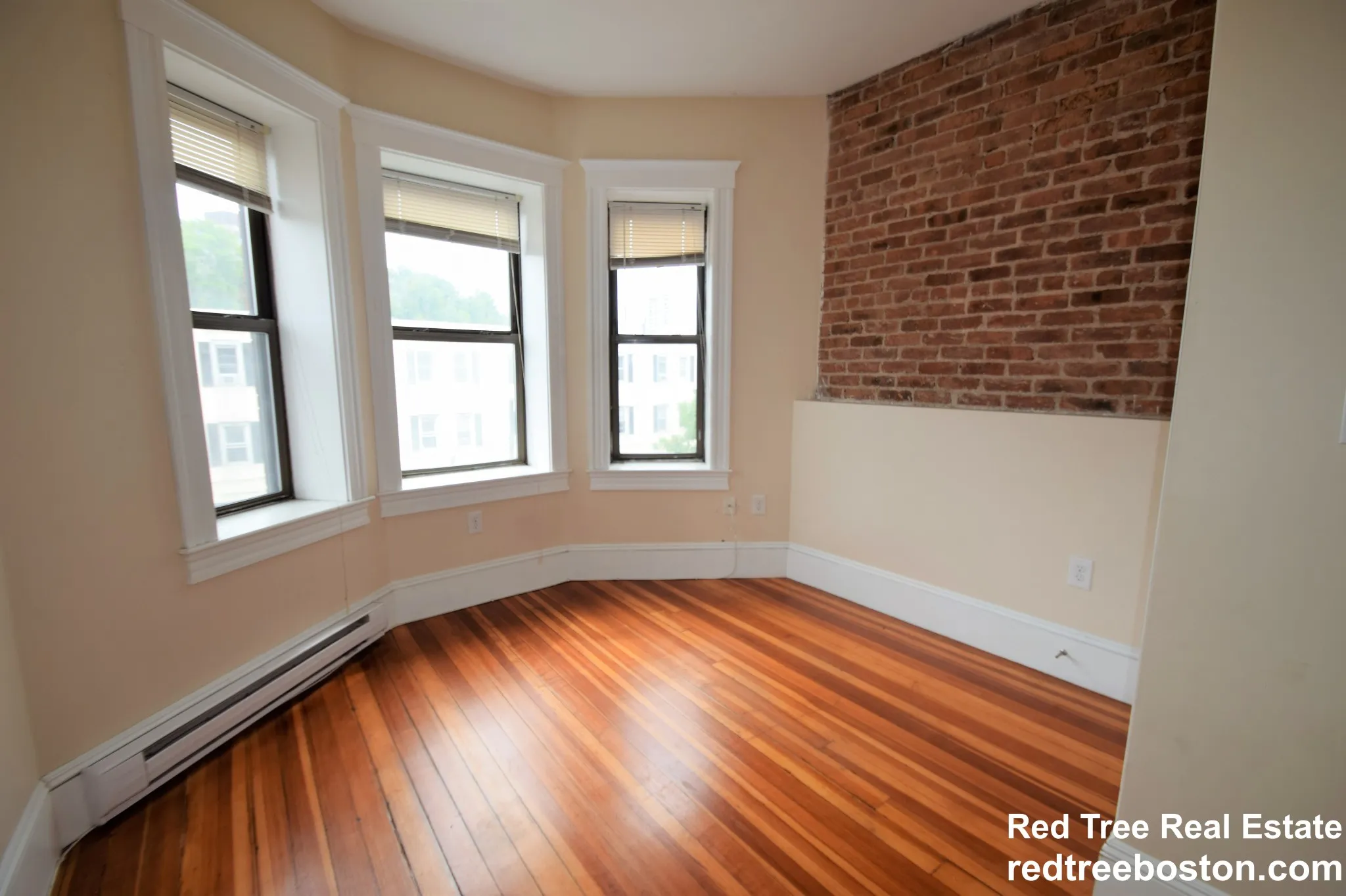 887 Huntington Ave, Mission Hill