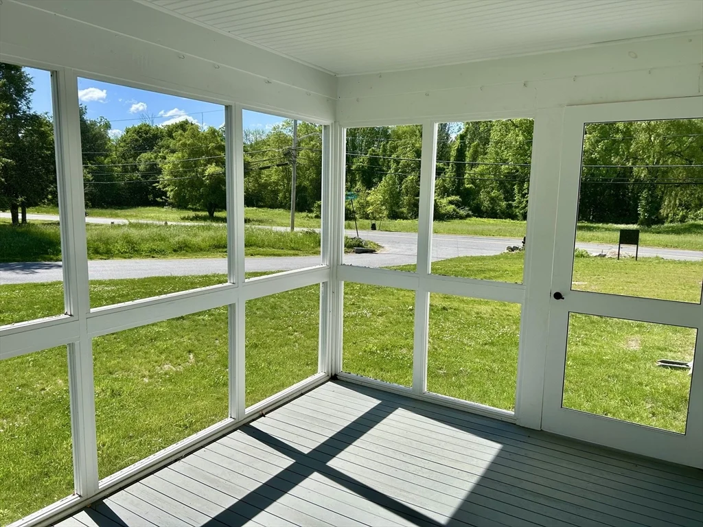 831 Lexington Rd, Concord