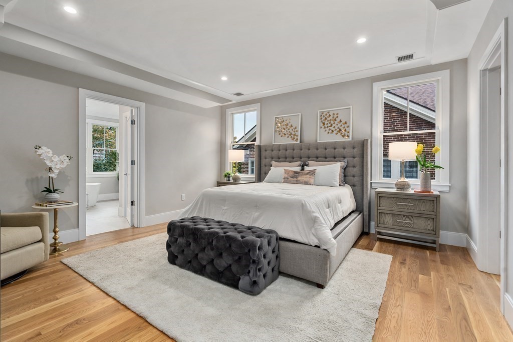 96 Verndale St, North Brookline