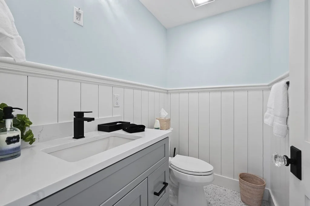 9 Tuckernuck Ave, Oak Bluffs