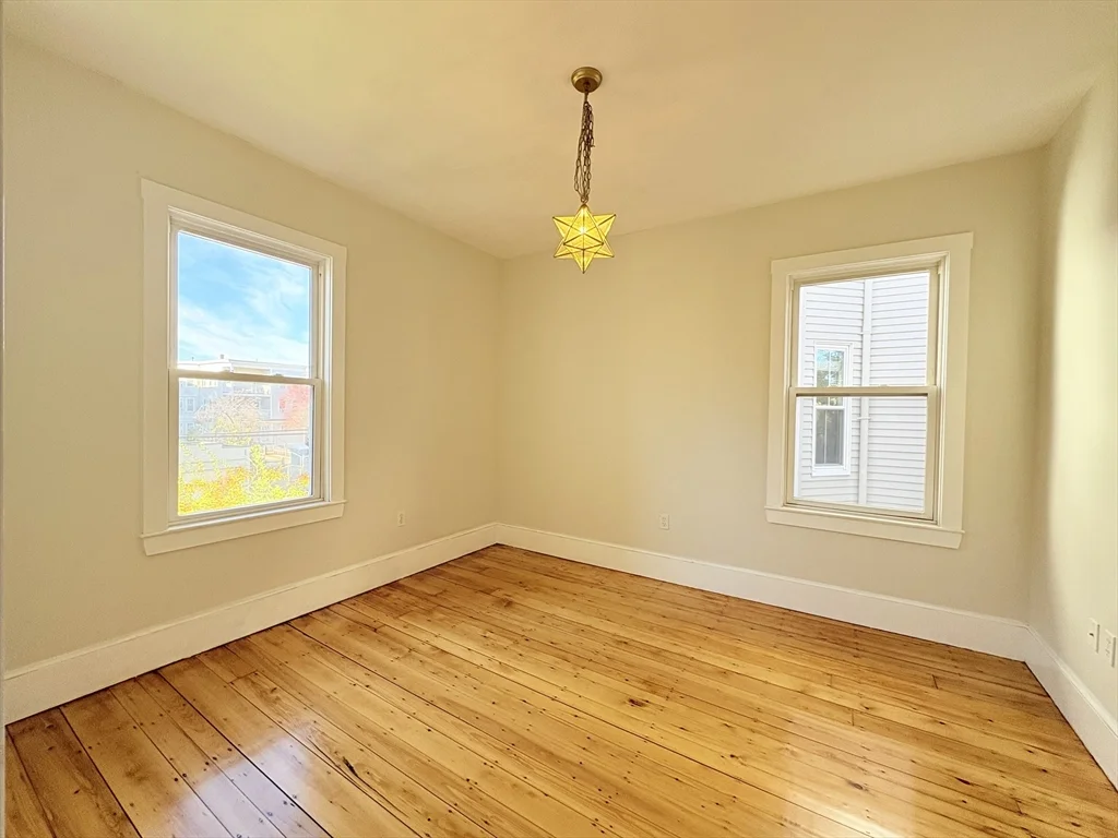 367 Cardinal Mederios, Wellington-Harrington