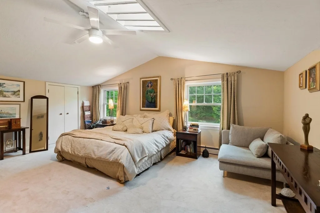368 Main St, Lynnfield