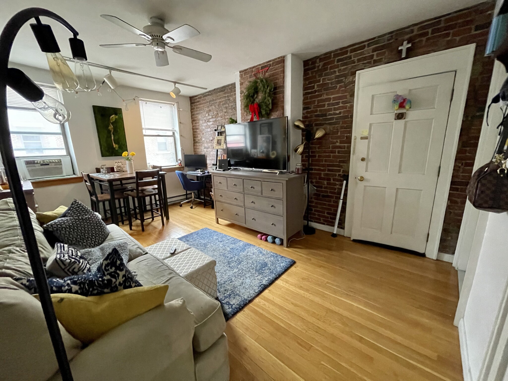 13 Thacher St, North End