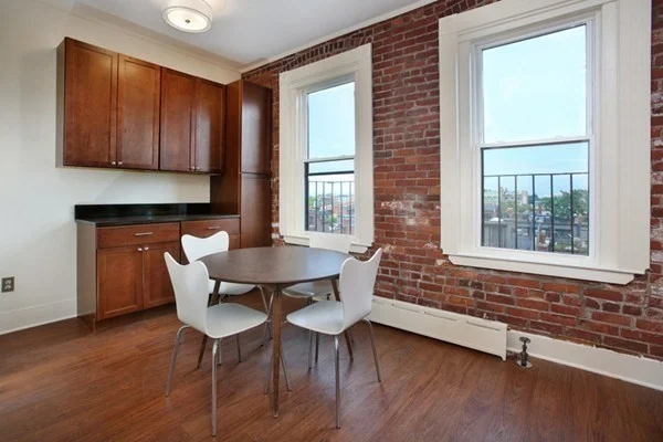 295 Commonwealth Ave, Back Bay