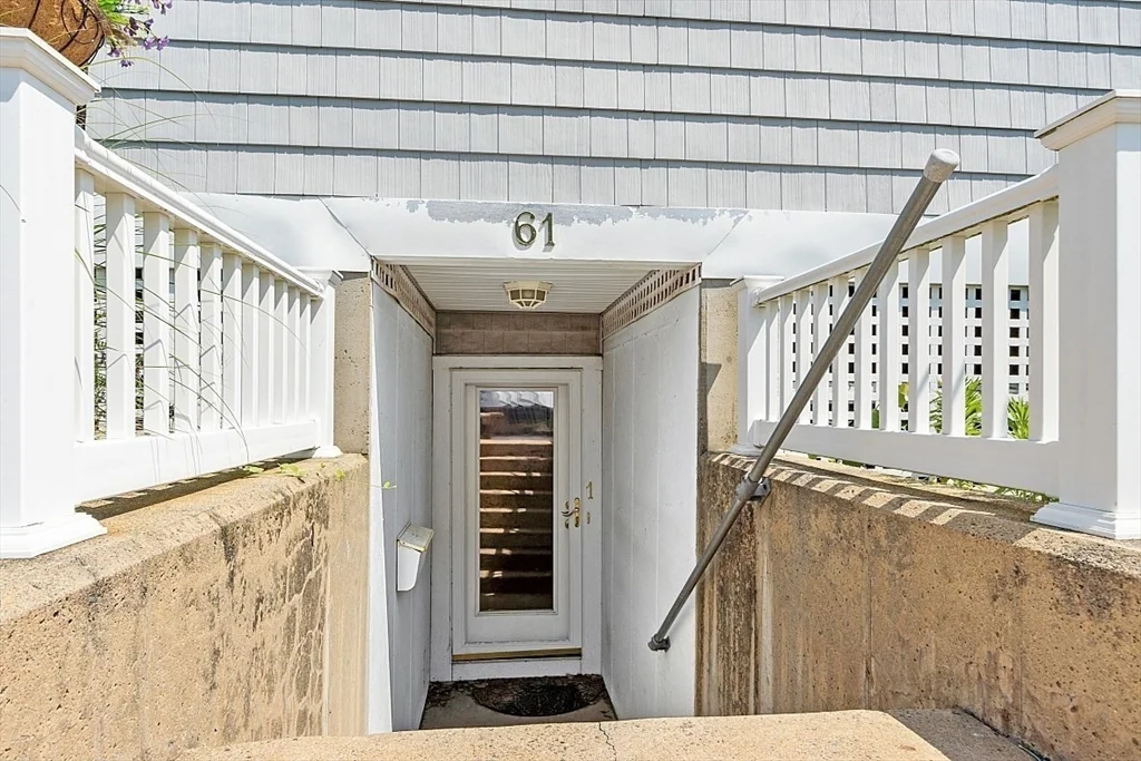 61 Western Ave, Gloucester