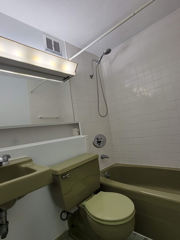 4 Trowbridge Pl, Mid-Cambridge