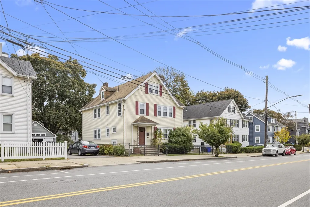 180 Faneuil St, Brighton