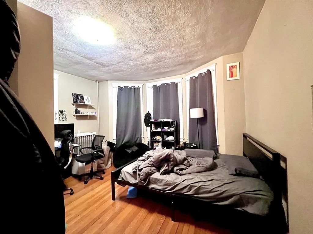 148 Strathmore Rd, Brighton