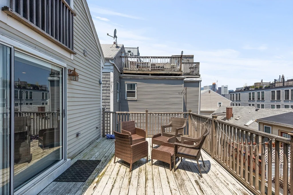 256 W 3rd St, South Boston