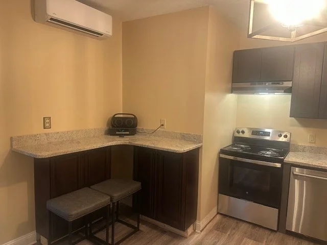 38 Reservoir, Holden