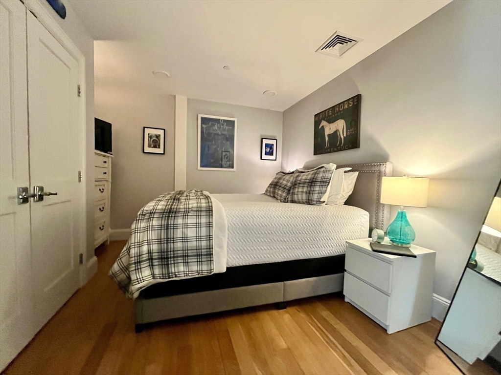 51 South St, Hingham