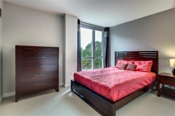 100 Station Landing, Medford