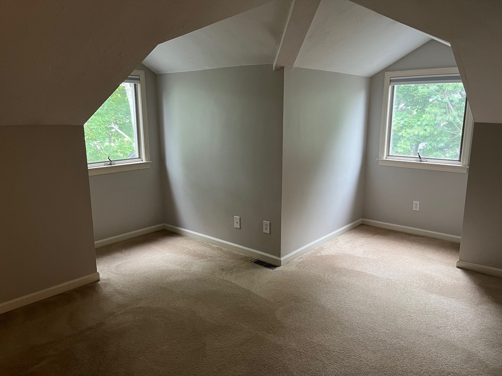 15 Church St, Natick