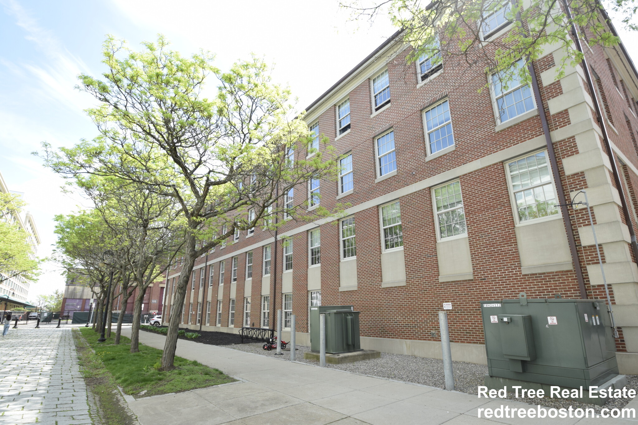 45 1st Ave, Charlestown