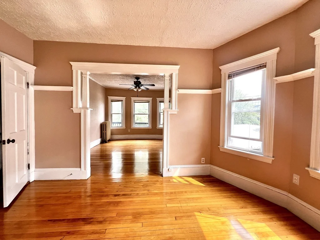 12 Bailey St, West Somerville