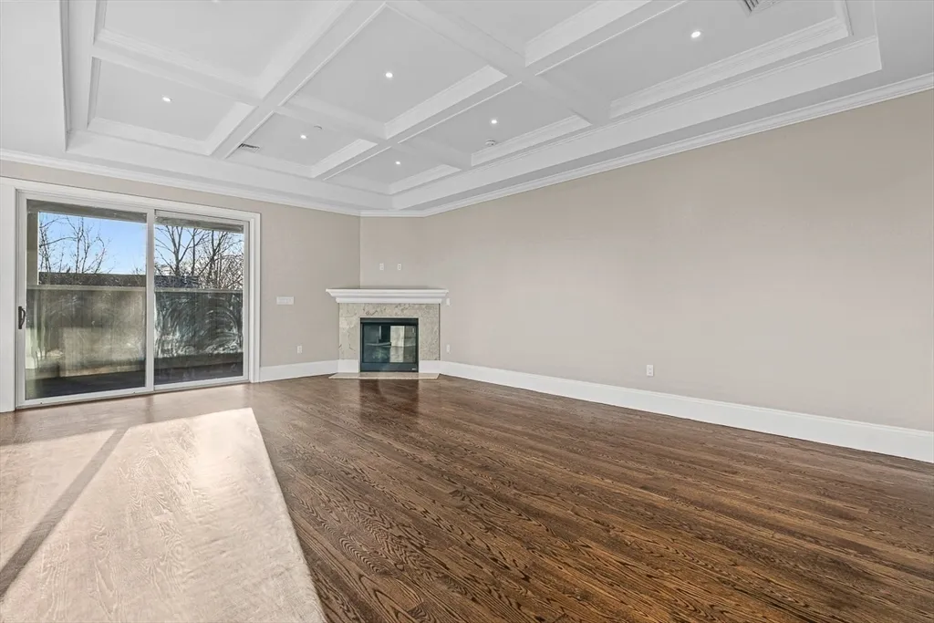 846 Main St, Winchester