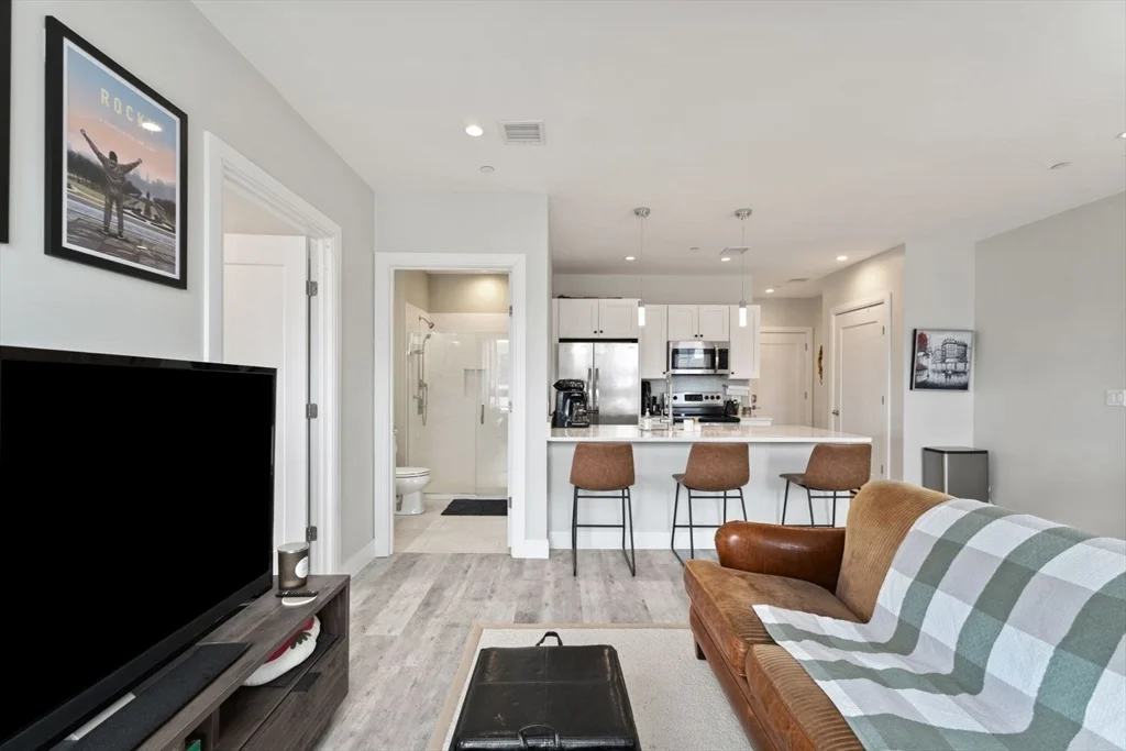 1457 Tremont St, Mission Hill