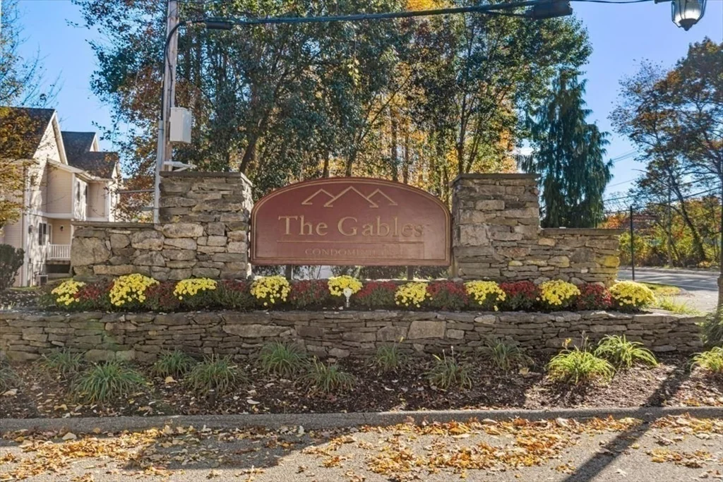 117 Tamarack Ln, Abington