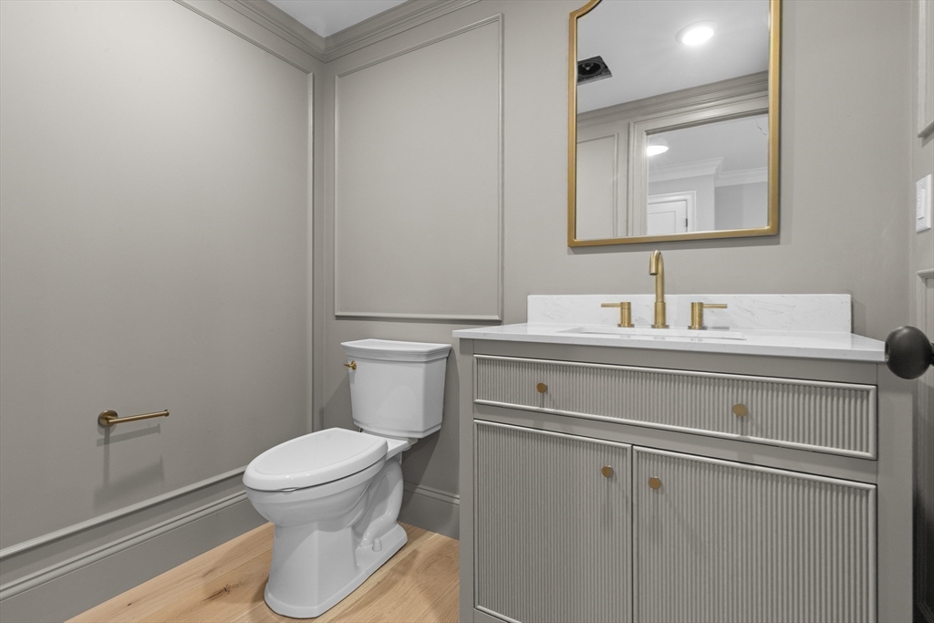 1 Jewett St, Rockport