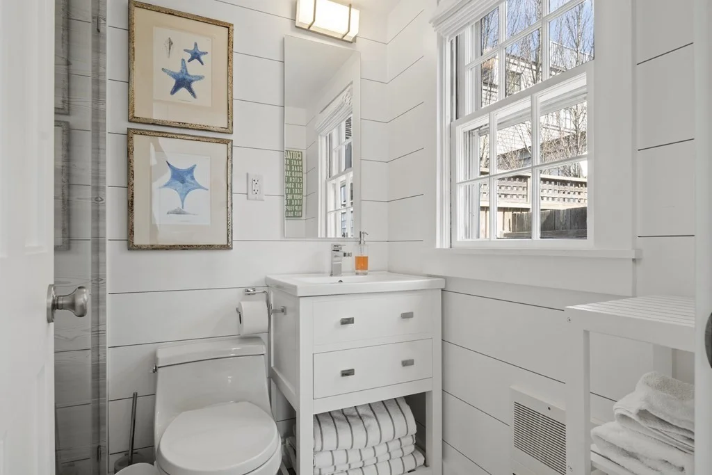 2 Cabot Ln, Nantucket