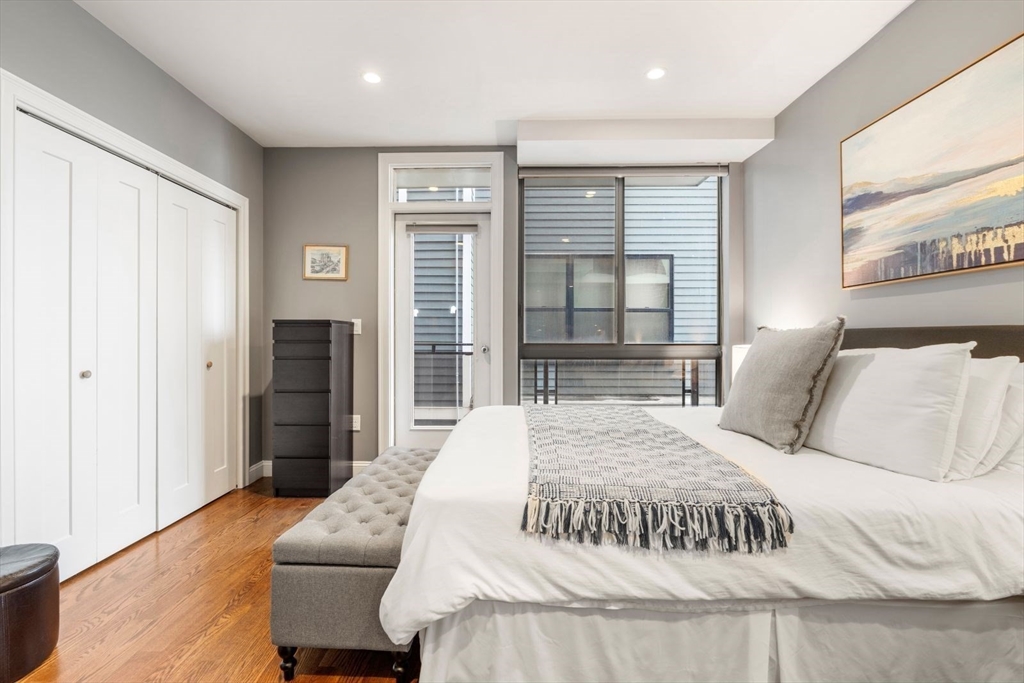 339 D St, South Boston