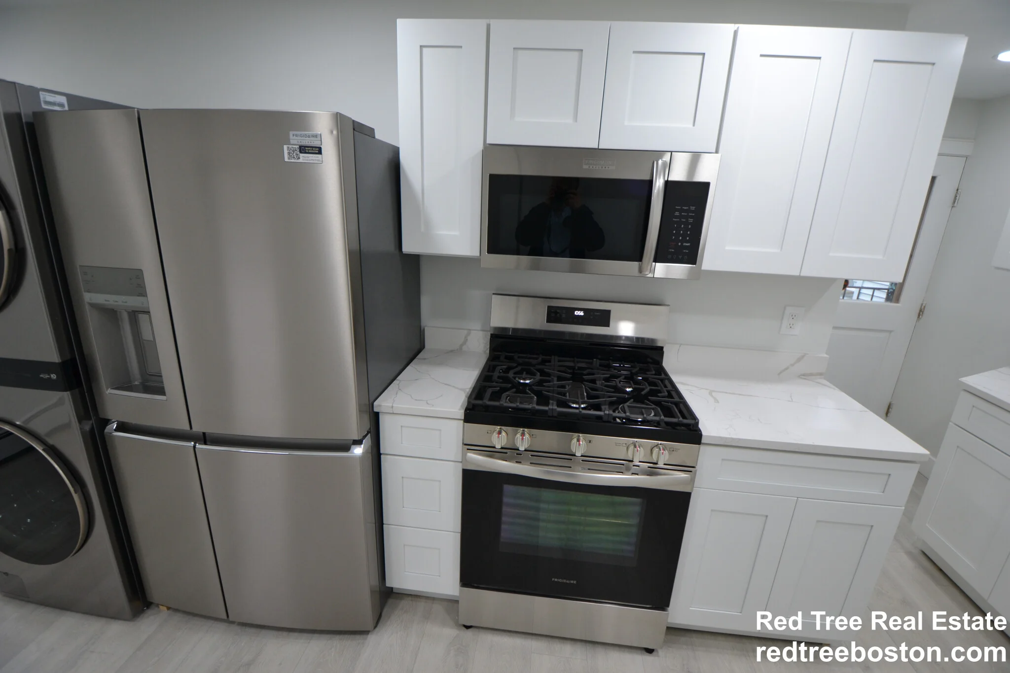 15 Avalon St, Revere